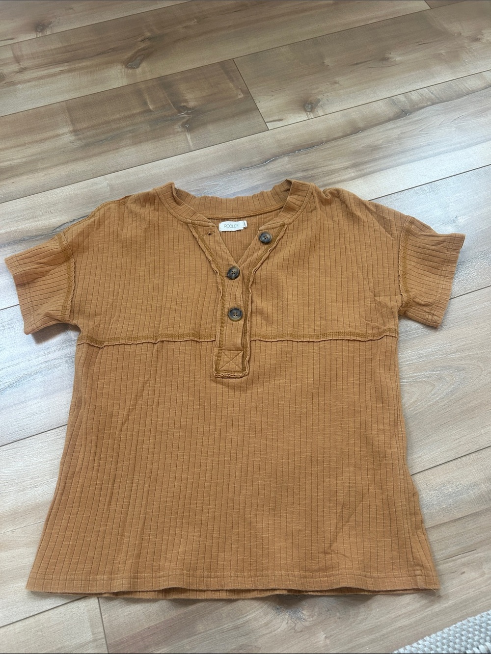 Roolee Short Sleeve Ribbed Henley Top - Burnt Caramel